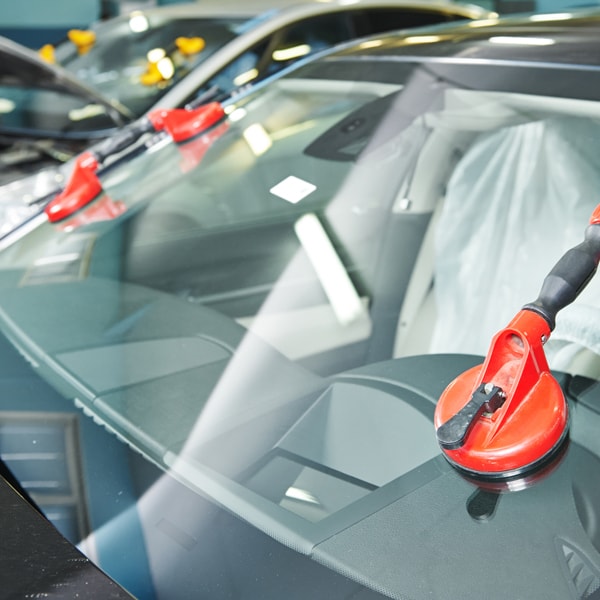 Auto glass company to call when windshield is shattered  in Eastpoint